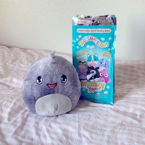 Scented dinosaur 8” squishmallow